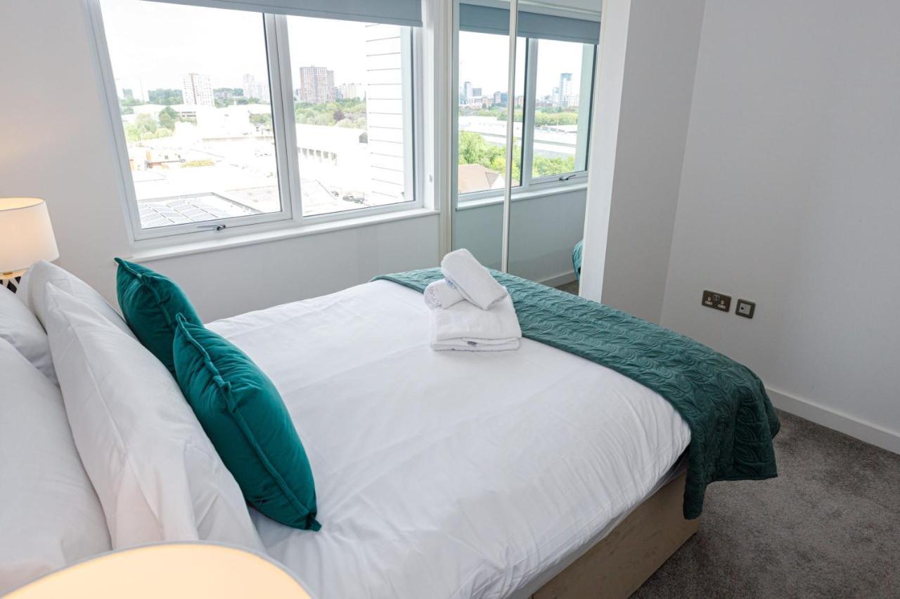 Contemporary 2 Bedroom Duplex In Salford แมนเชสเตอร์ ภายนอก รูปภาพ