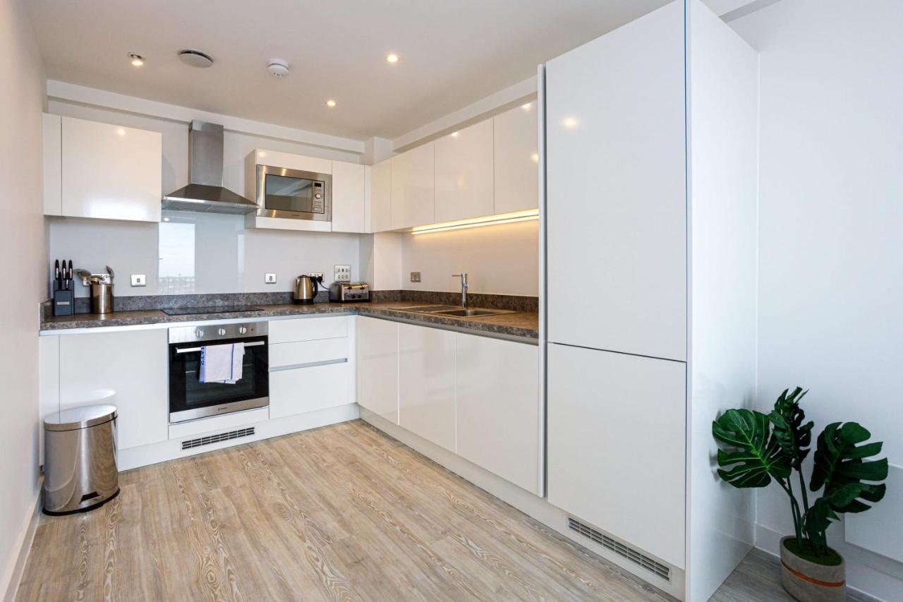 Contemporary 2 Bedroom Duplex In Salford แมนเชสเตอร์ ภายนอก รูปภาพ