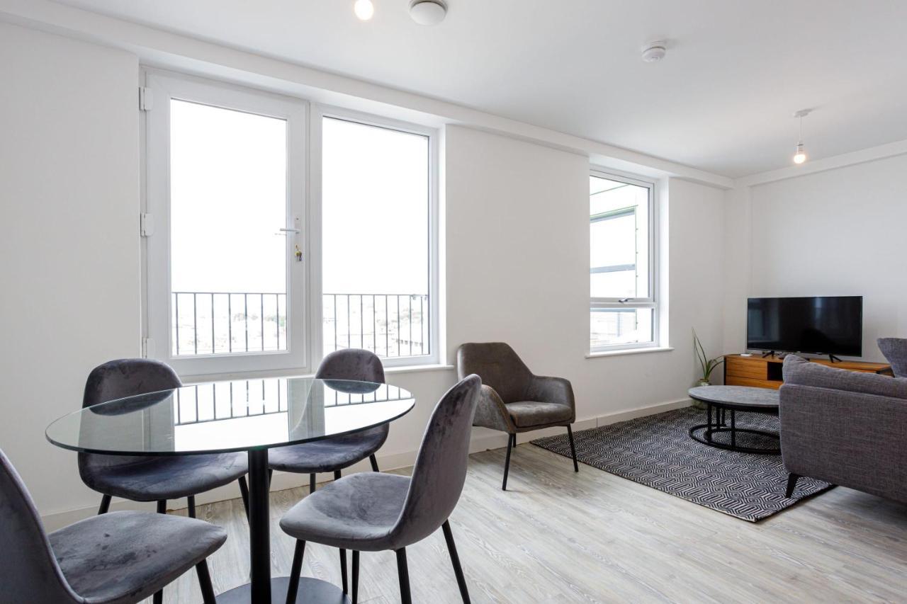 Contemporary 2 Bedroom Duplex In Salford แมนเชสเตอร์ ภายนอก รูปภาพ