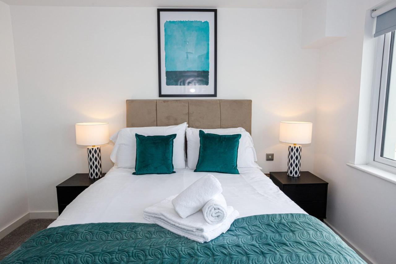 Contemporary 2 Bedroom Duplex In Salford แมนเชสเตอร์ ภายนอก รูปภาพ